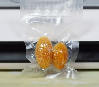 紋路真空袋和光面真空袋有什么區(qū)別？哪個(gè)貴？